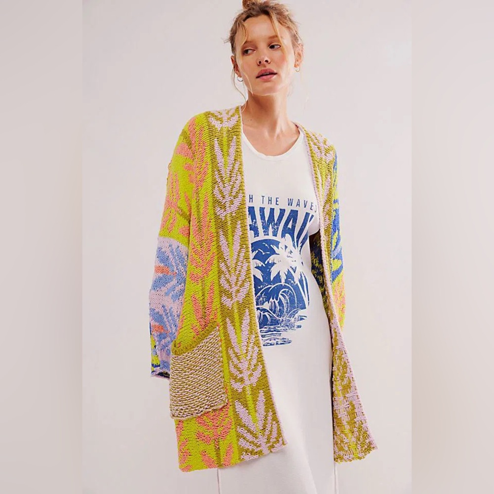 Free People
Mallorca Cardi - Picture 3 of 9